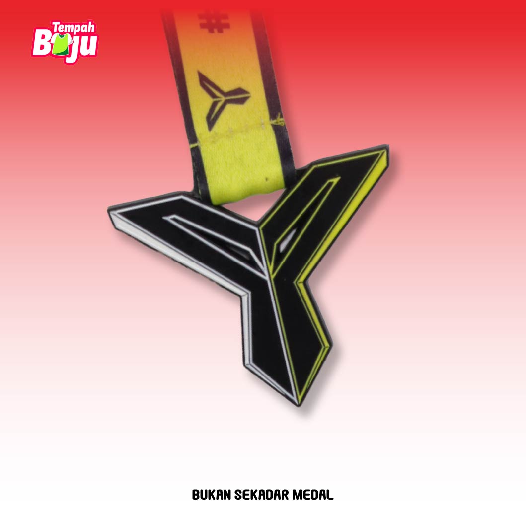 custom medal kayu, acrylic & zinc alloy TB-32